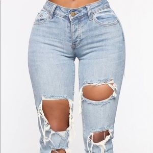 Fashion Nova Ripped Boyfriend Jeans